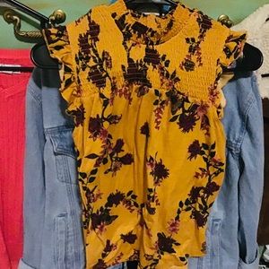 Yellow sleeveless mock neck ruffle/lettuce trim